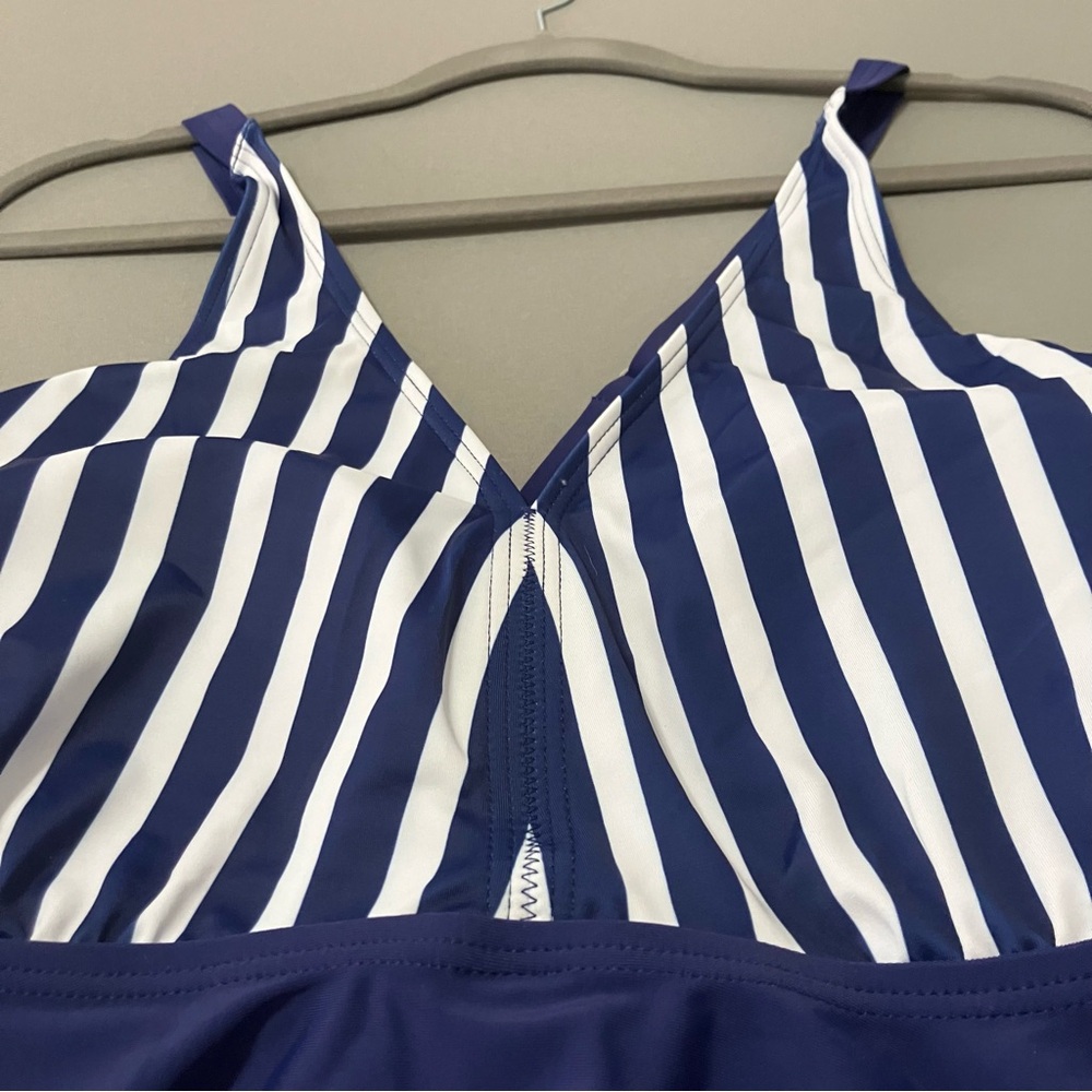 BLOOMCHIC NWT Striped Tankini Swim Top 14/16 - Picture 6 of 13
